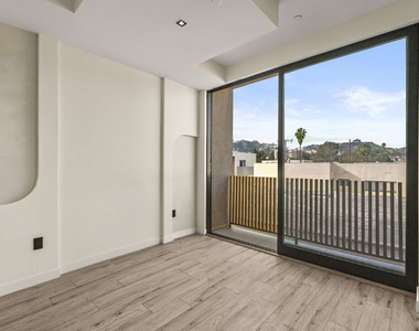1021 N Ogden Drive - Photo Thumbnail 24