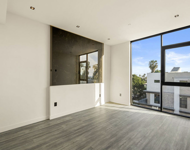 1021 N Ogden Drive - Photo Thumbnail 14