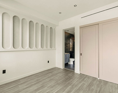 1021 N Ogden Drive - Photo Thumbnail 20