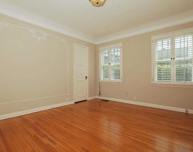 1054 Princeton Street - Photo Thumbnail 17