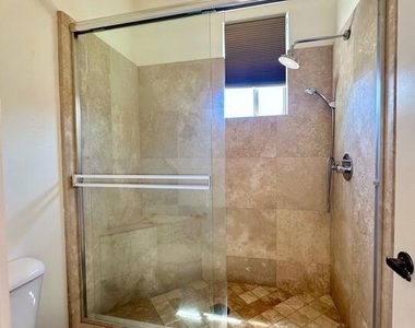 51220 Avenida Velasco - Photo Thumbnail 21