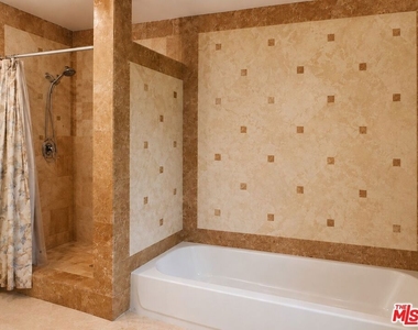 23018 Bigler Street - Photo Thumbnail 15