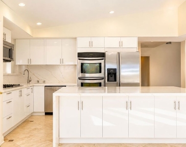 23018 Bigler Street - Photo Thumbnail 23