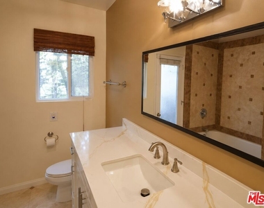 23018 Bigler Street - Photo Thumbnail 16