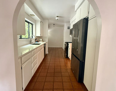 6450 Drexel Avenue - Photo Thumbnail 5