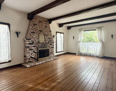 6450 Drexel Avenue - Photo Thumbnail 3