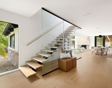 1561 Clear View Drive - Photo Thumbnail 22