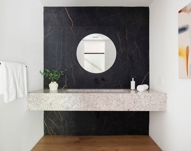 1561 Clear View Drive - Photo Thumbnail 7