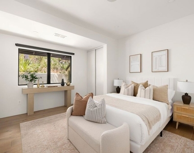 1561 Clear View Drive - Photo Thumbnail 15