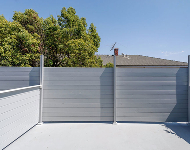 1812 W Glenoaks Boulevard - Photo Thumbnail 13