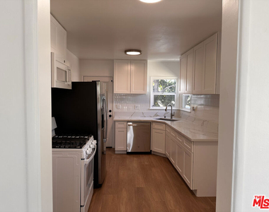 1160 N Fries Avenue - Photo Thumbnail 31