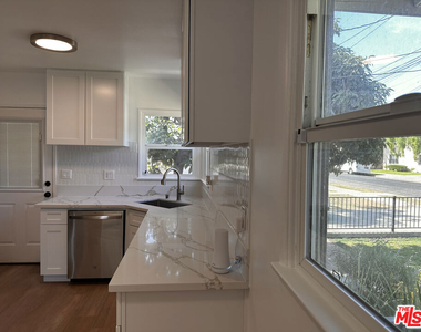 1160 N Fries Avenue - Photo Thumbnail 32