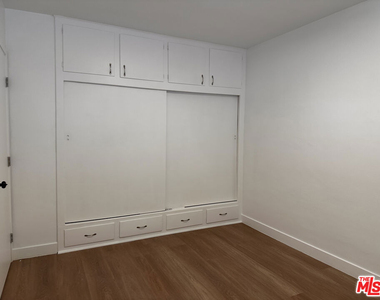 1160 N Fries Avenue - Photo Thumbnail 53