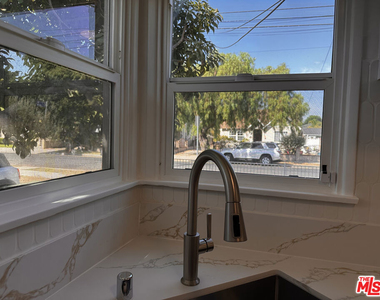 1160 N Fries Avenue - Photo Thumbnail 37