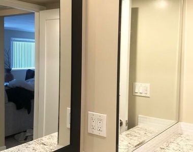 1250 N Kings Road - Photo Thumbnail 15