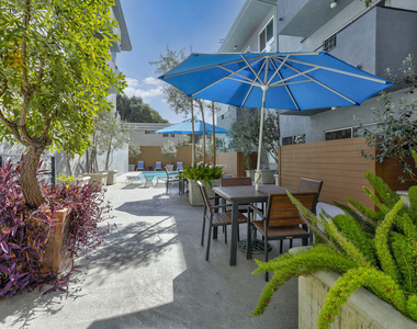 1250 N Kings Road - Photo Thumbnail 23
