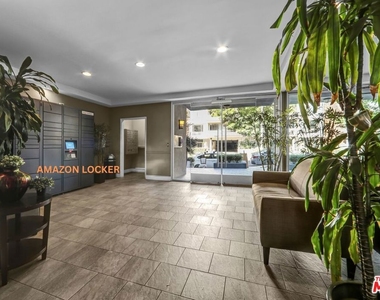 1250 N Kings Road - Photo Thumbnail 19