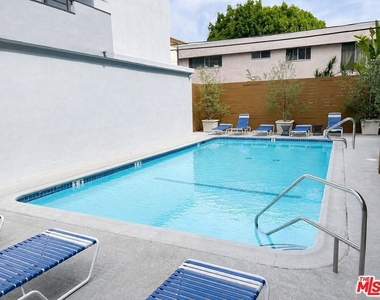 1250 N Kings Road - Photo Thumbnail 25
