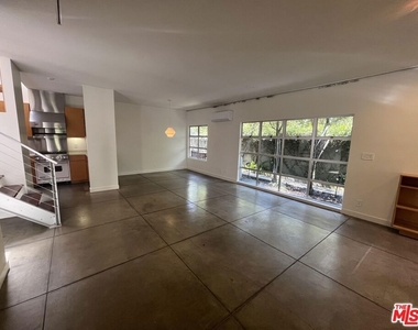344 Indiana Avenue - Photo Thumbnail 9