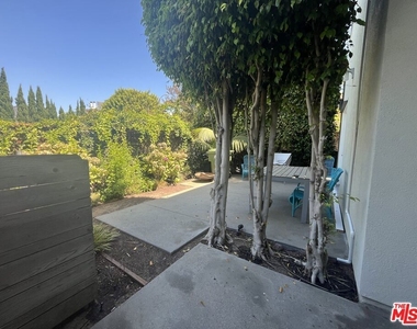 344 Indiana Avenue - Photo Thumbnail 2