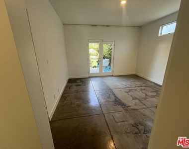 344 Indiana Avenue - Photo Thumbnail 12