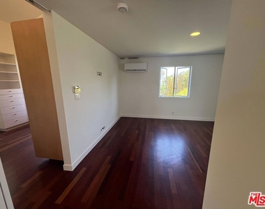 344 Indiana Avenue - Photo Thumbnail 25