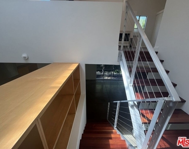 344 Indiana Avenue - Photo Thumbnail 19