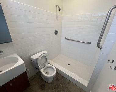 344 Indiana Avenue - Photo Thumbnail 15