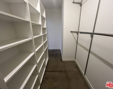 344 Indiana Avenue - Photo Thumbnail 14
