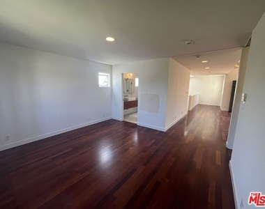 344 Indiana Avenue - Photo Thumbnail 26