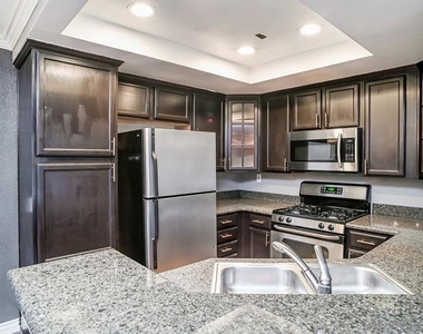12675 Camino Mira Del Mar - Photo Thumbnail 10