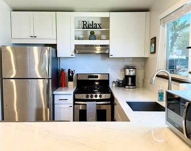 5217 Arlene St - Photo Thumbnail 2