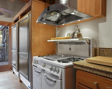 2706 El Rastro Ln - Photo Thumbnail 4