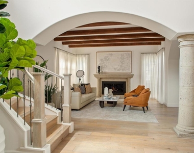 7729 Ivanhoe Avenue - Photo Thumbnail 5