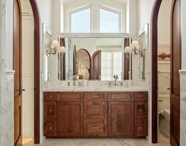 7729 Ivanhoe Avenue - Photo Thumbnail 20