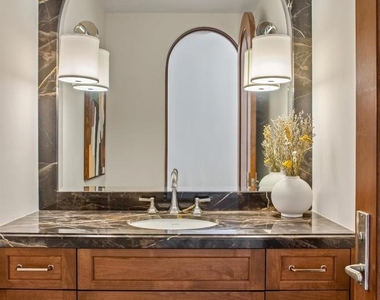 7729 Ivanhoe Avenue - Photo Thumbnail 14