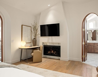 7729 Ivanhoe Avenue - Photo Thumbnail 17