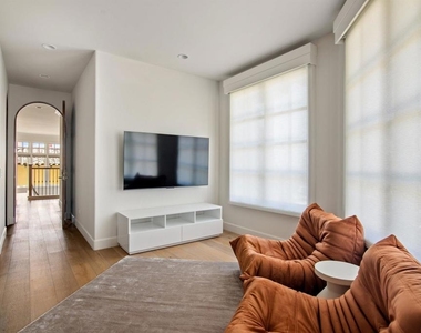 7729 Ivanhoe Avenue - Photo Thumbnail 26