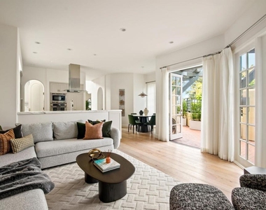 7729 Ivanhoe Avenue - Photo Thumbnail 10