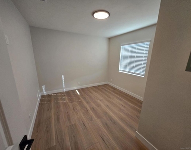 2130 E 5th St - Photo Thumbnail 7