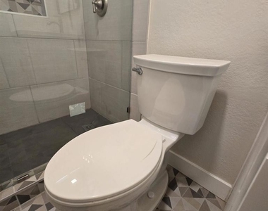 2130 E 5th St - Photo Thumbnail 22