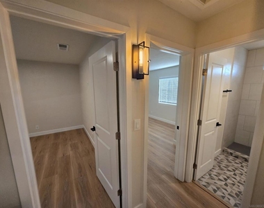 2130 E 5th St - Photo Thumbnail 9