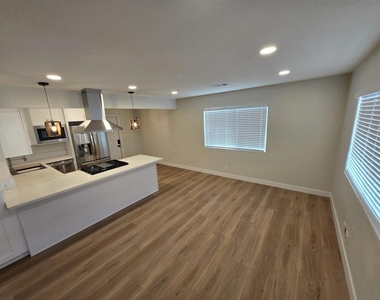 2130 E 5th St - Photo Thumbnail 3