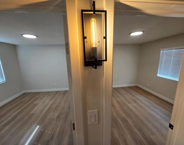 2130 E 5th St - Photo Thumbnail 28