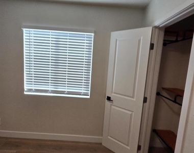 2130 E 5th St - Photo Thumbnail 16