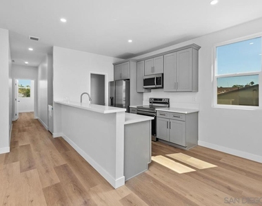 10349 Lipscomb Dr - Photo Thumbnail 8