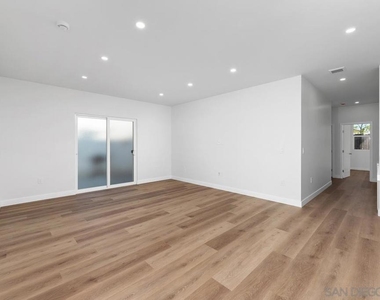 10347 Lipscomb Dr - Photo Thumbnail 3