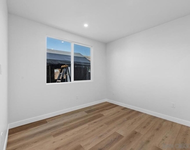 10347 Lipscomb Dr - Photo Thumbnail 12