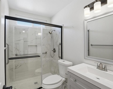 2386 San Bernardo Ave - Photo Thumbnail 8