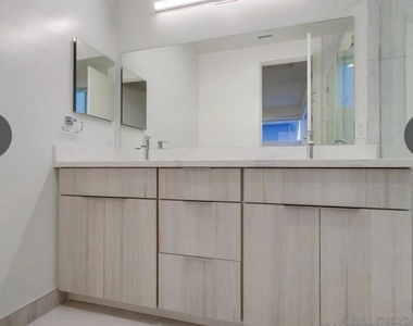 1166 Holly Ave - Photo Thumbnail 12